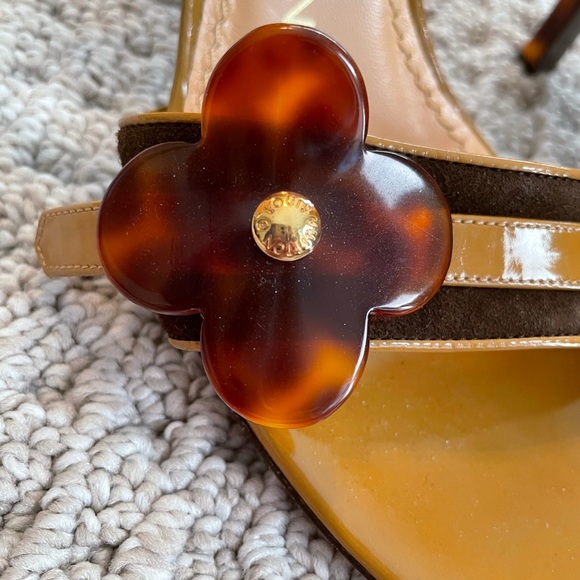 New! Louis Vuitton status heels! - Picture 2 of 7